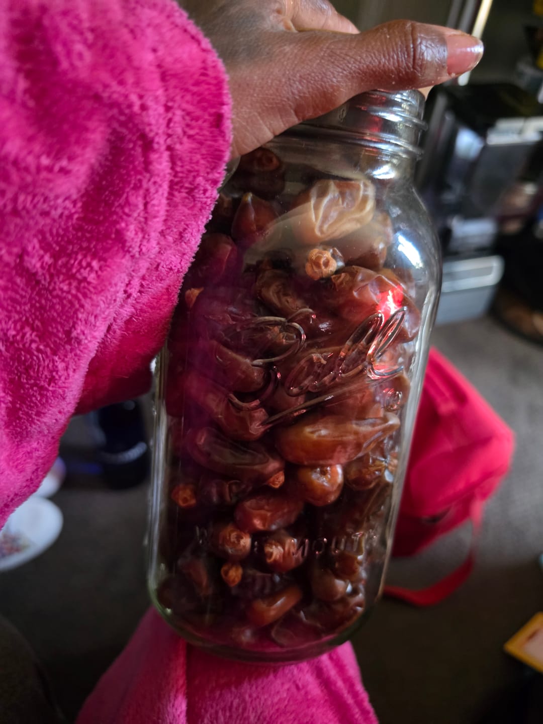 Customer photo review of Organic Halawi Dates Box