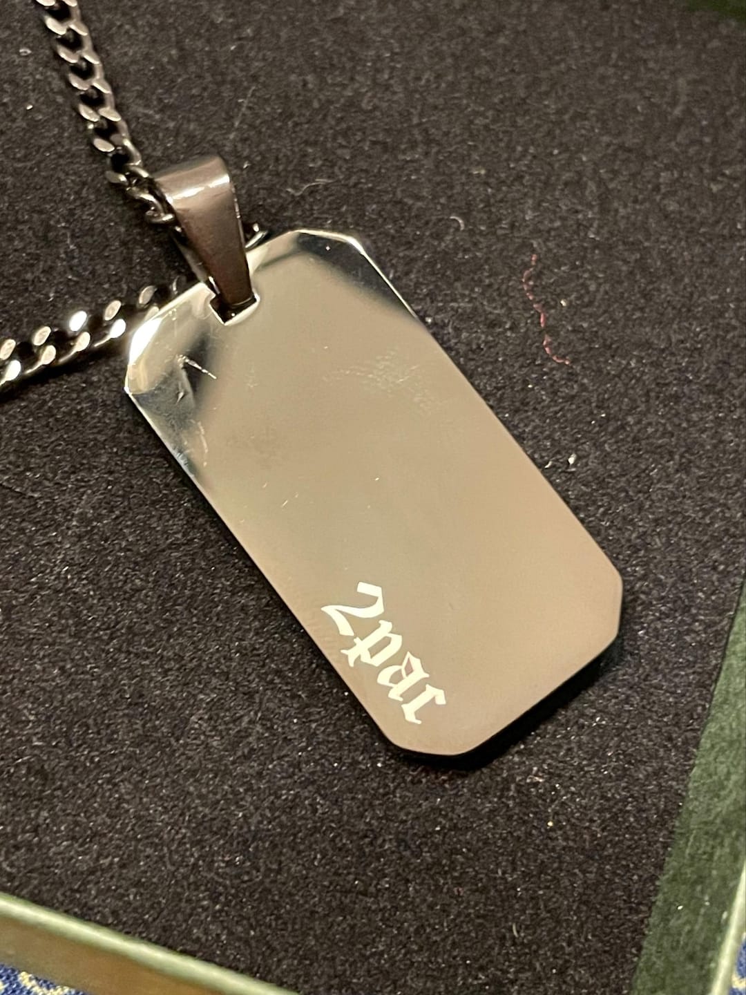 Customer photo review of Modern Dog Tag Halskette | Edelstahl | personalisierbar