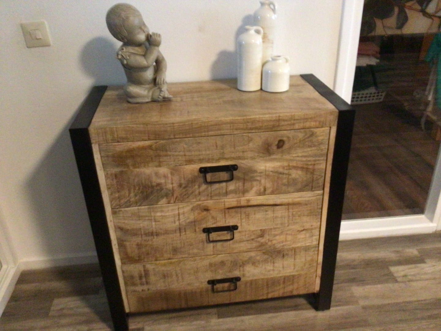 Customer photo review of Ladekast Mangohout Britt  | Mangohout en Staal | 80x40x80cm