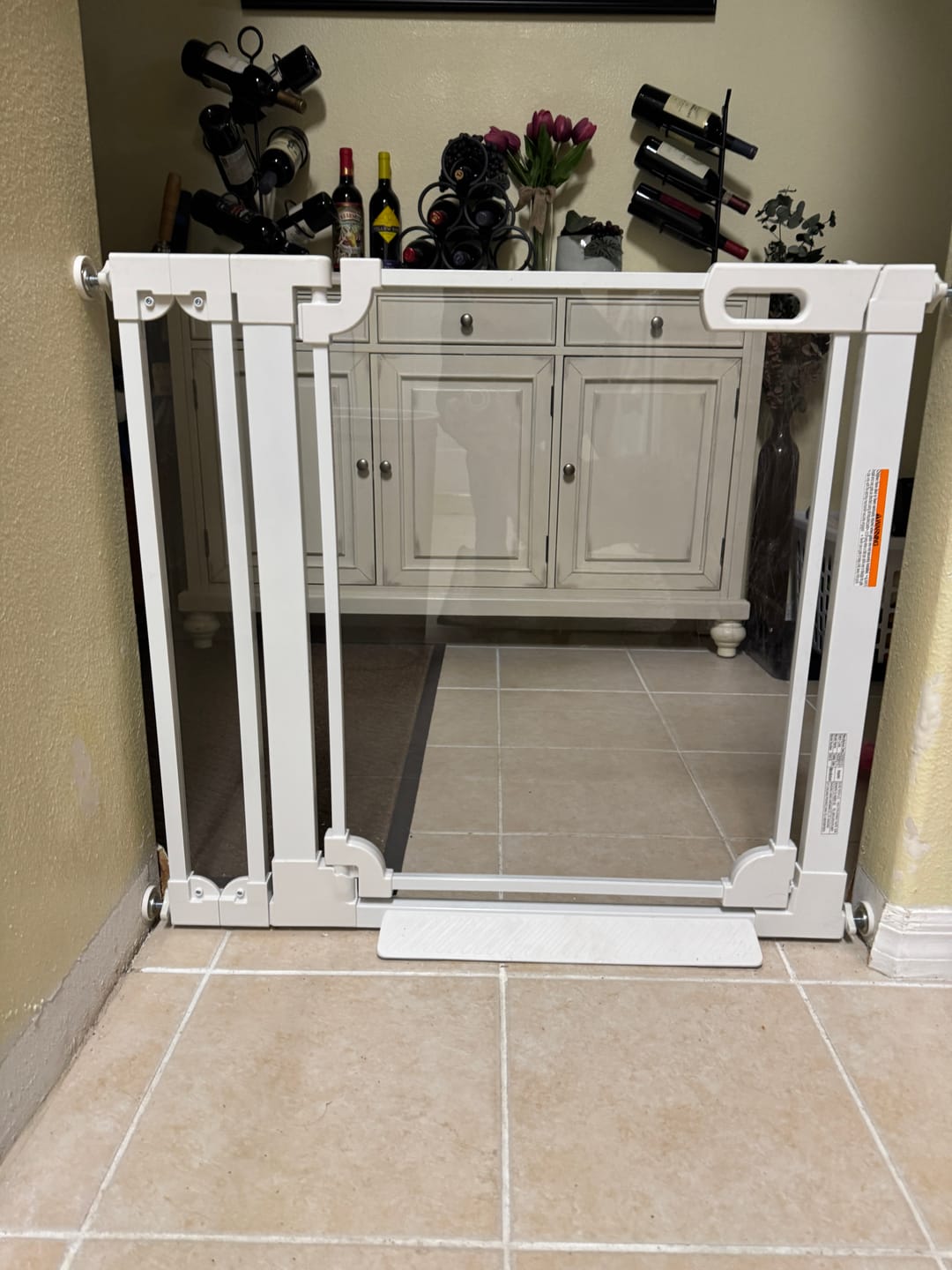Customer photo review of FairyBaby 30" Tall Crystal Acrylic Pressure Mounted Dog Gate