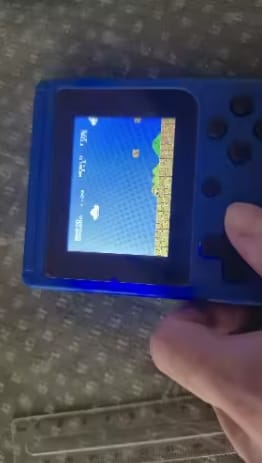 Customer photo review of Retro Spielekonsole Handheld | 400 Spiele integriert