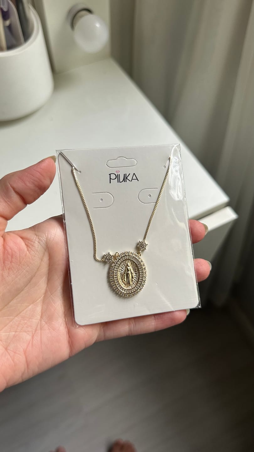 Customer photo review of Colar Nossa Senhora das Graças Medalha Oval Zircônias Folheado a Ouro 18k