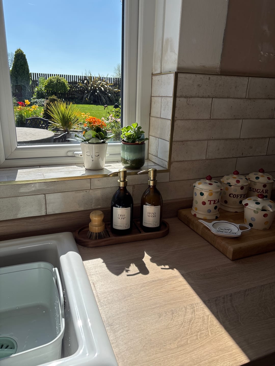 Customer photo review of Set of 2 Amber Glass Bottles 500 ML Long tray & Dish Brush