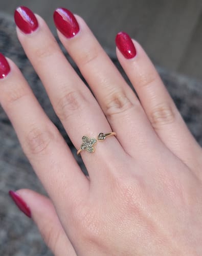 Customer photo review of Vintage 18k Yellow Gold Champagne Diamond Chic Quatrefoil Ring 7.25