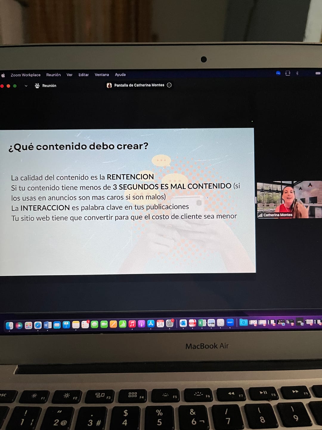 Customer photo review of MINI CURSO - Cómo Crear un Emprendimiento Digital