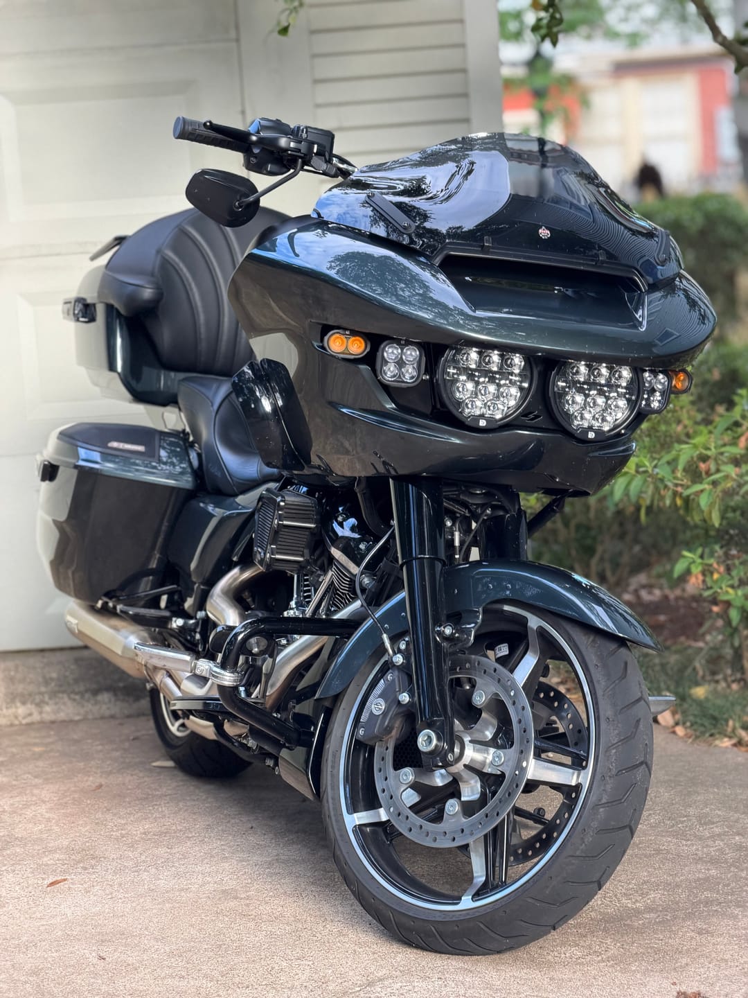 Customer photo review of Full Deck Headlight Kit with Denali Lighting for '24-26 Harley-Davidson Road Glide by Kraus Motor Co