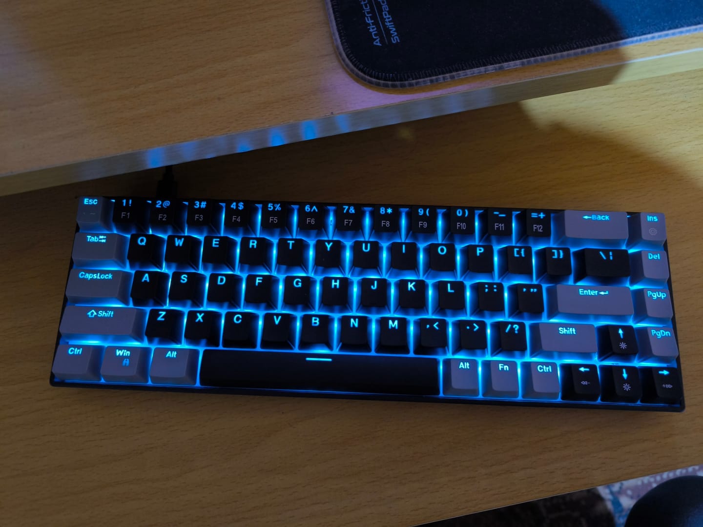 Customer photo review of Tastatura Mecanica Gaming Timebox, Red Swtich, 60%, Lumini LED, Negru Gri