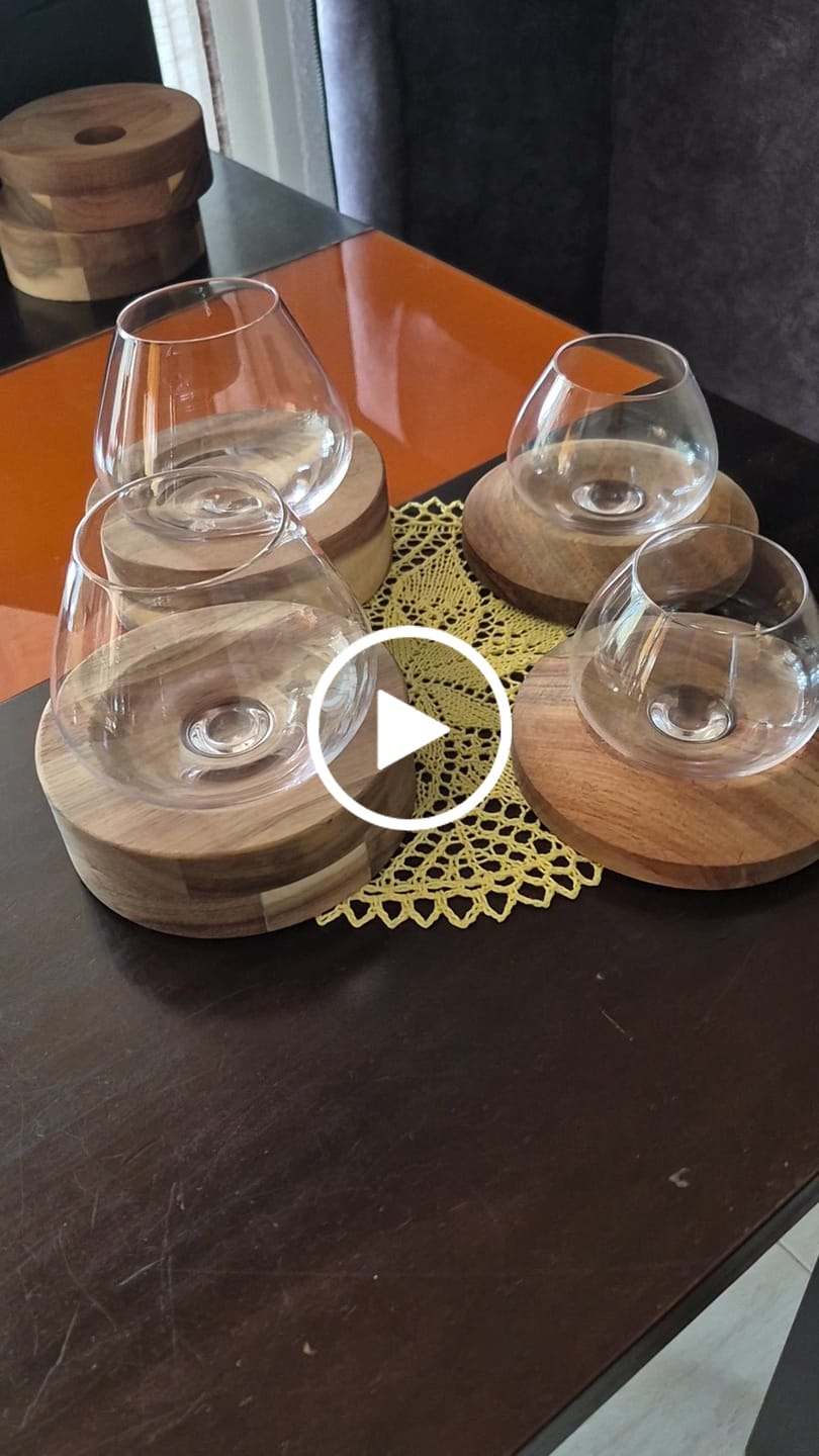 Customer video review of Aequilibrium Wine Glass