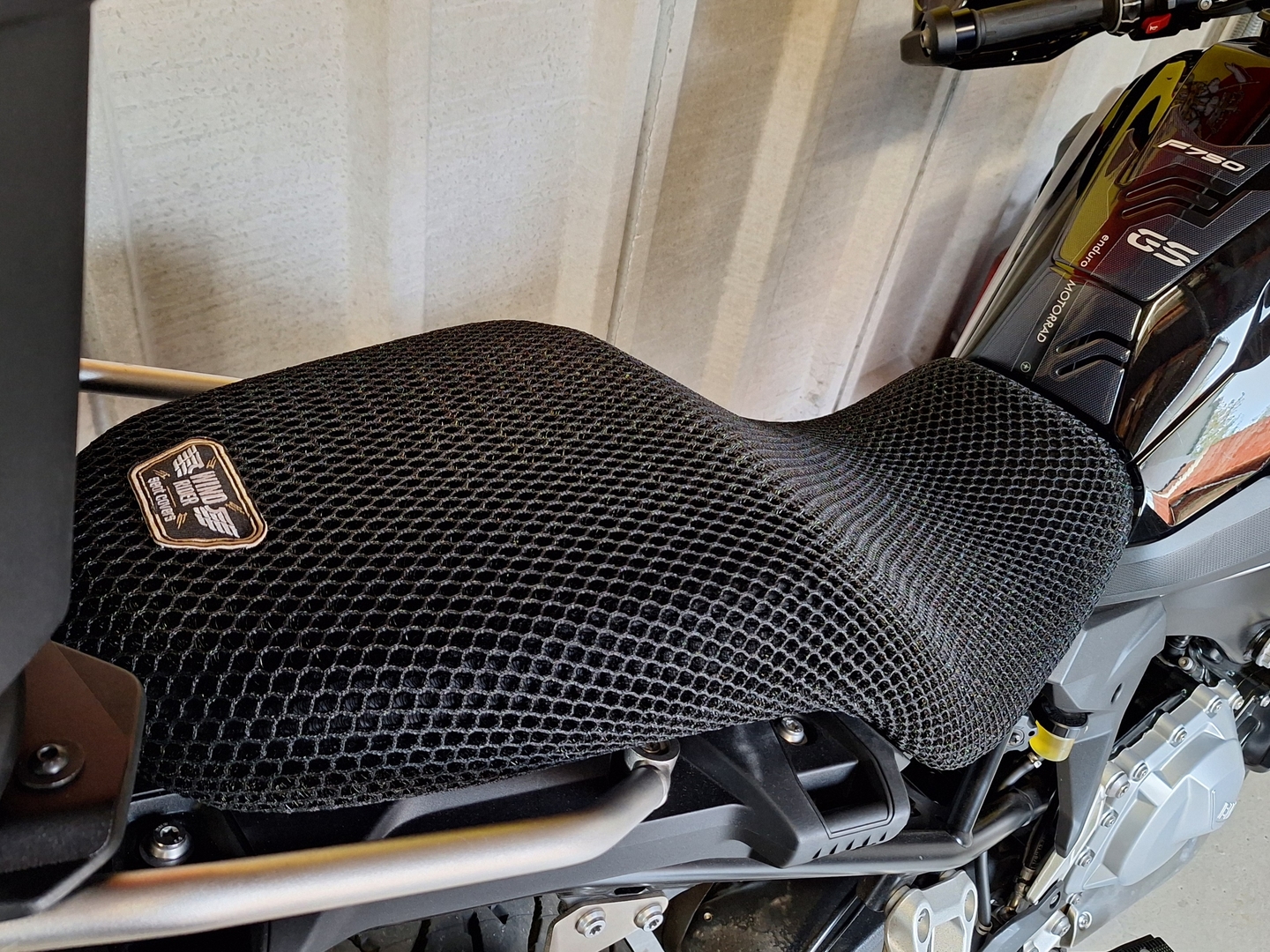 Wind Rider mesh seat cover on a BMW F 750 GS
