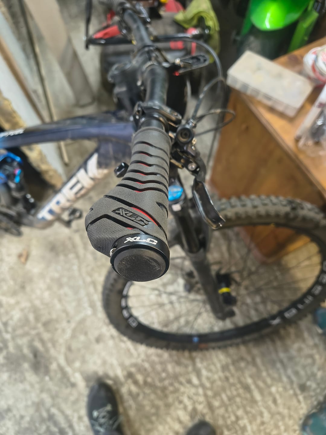 Customer photo review of XLC Dual Density Ergonomic Handlebar Grips - Black/Red