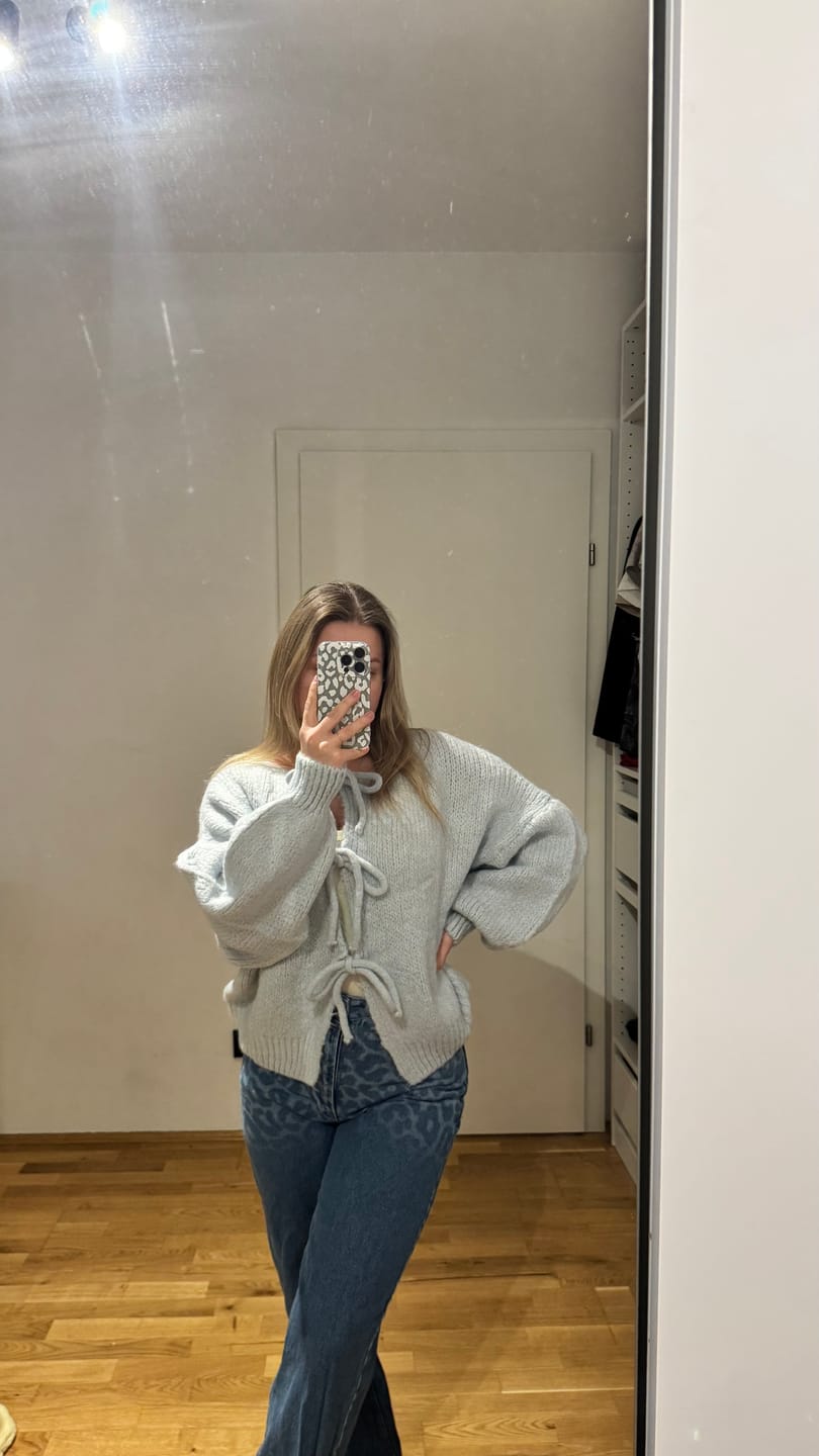 Customer photo review of Oversized Cardigan mit Schleifen
