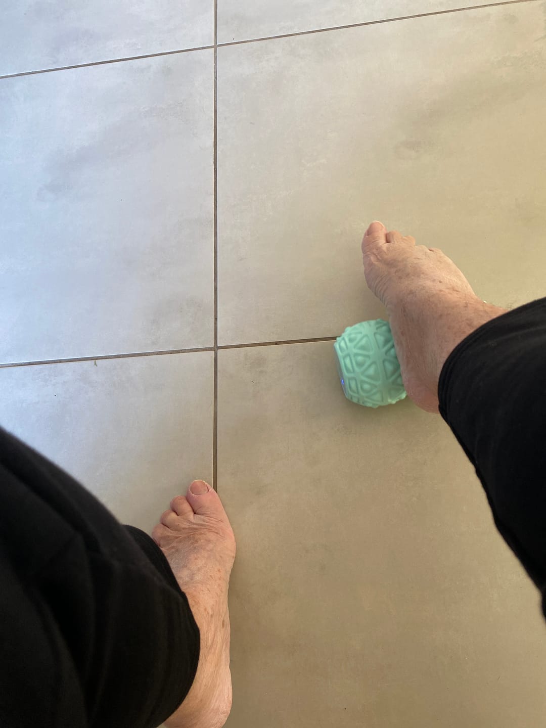 Customer photo review of Portable Vibrating Massage Roller - Vibit ROLL