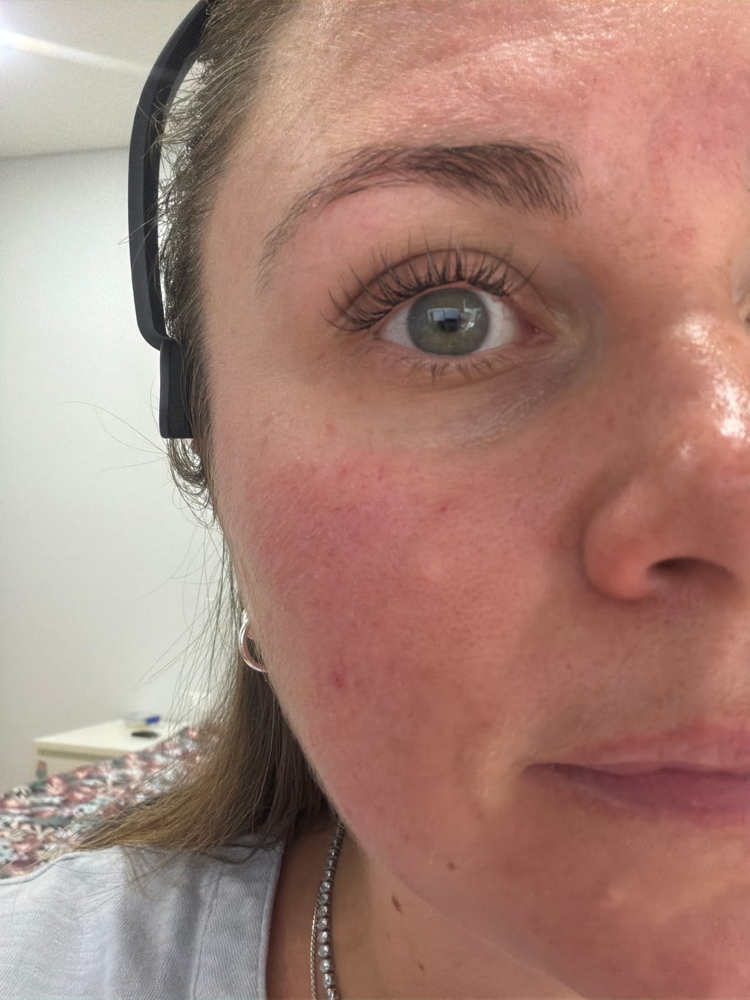 Customer photo review of Infinaluxe Pre-Glued Lash Extensions