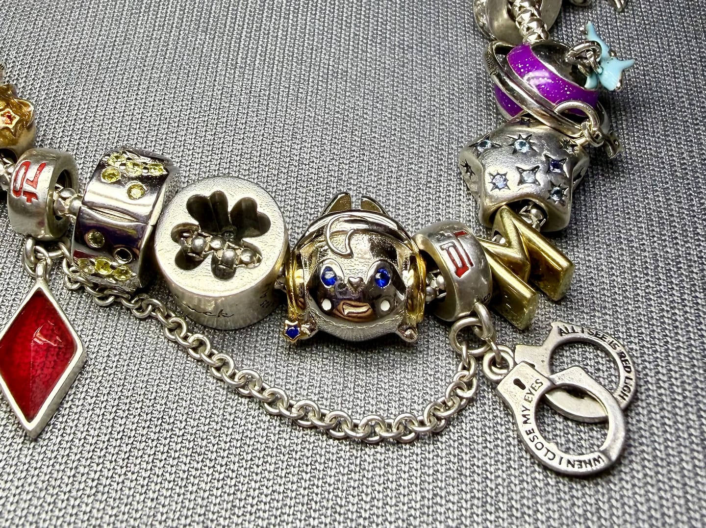 Customer photo review of PROJECT SKZ! Wolfchan charm