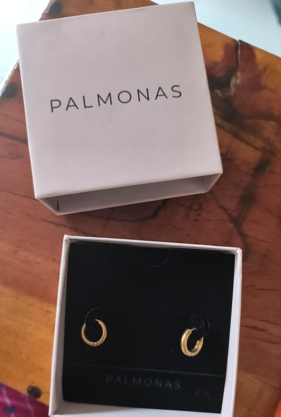 Customer photo review of Classic Textured Hoops