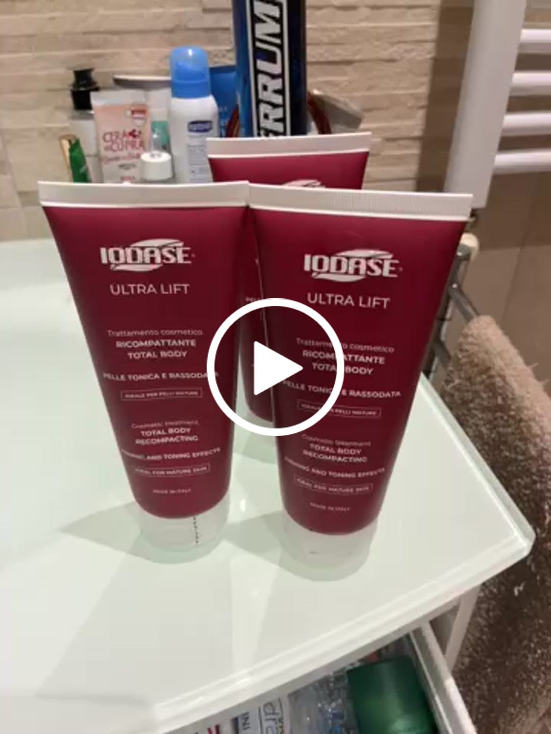 Customer video review of Crema ricompattante corpo