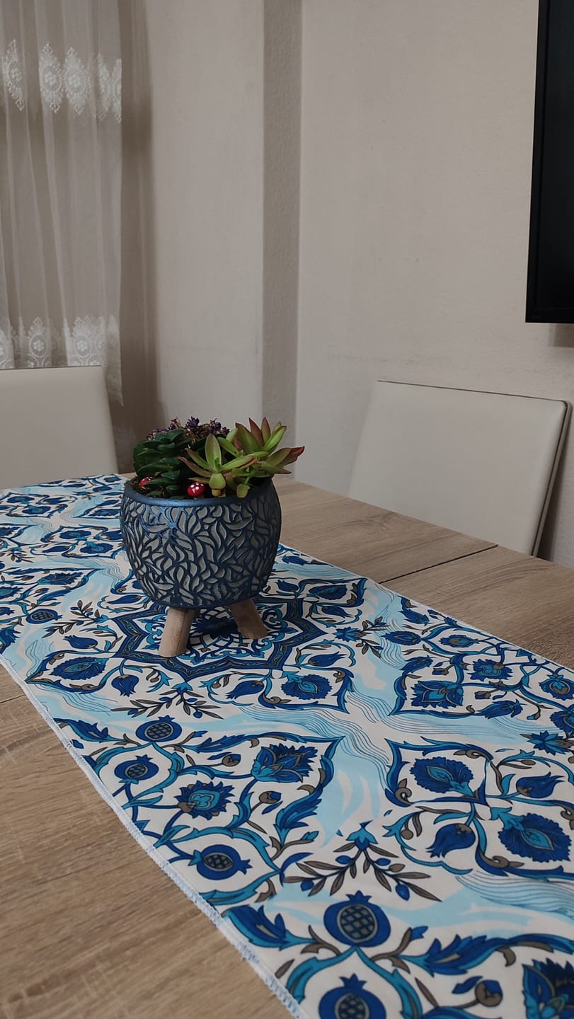 Customer photo review of Gemlik Hümayun Runner Masa Örtüsü