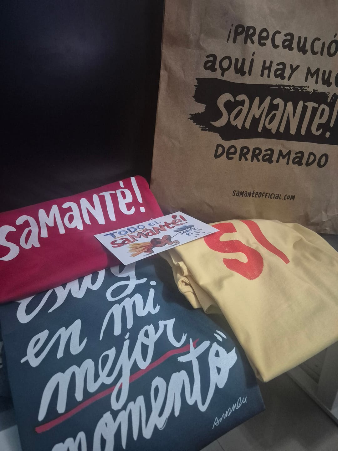 Customer photo review of Camiseta "Un poquito de Karma, por favor"