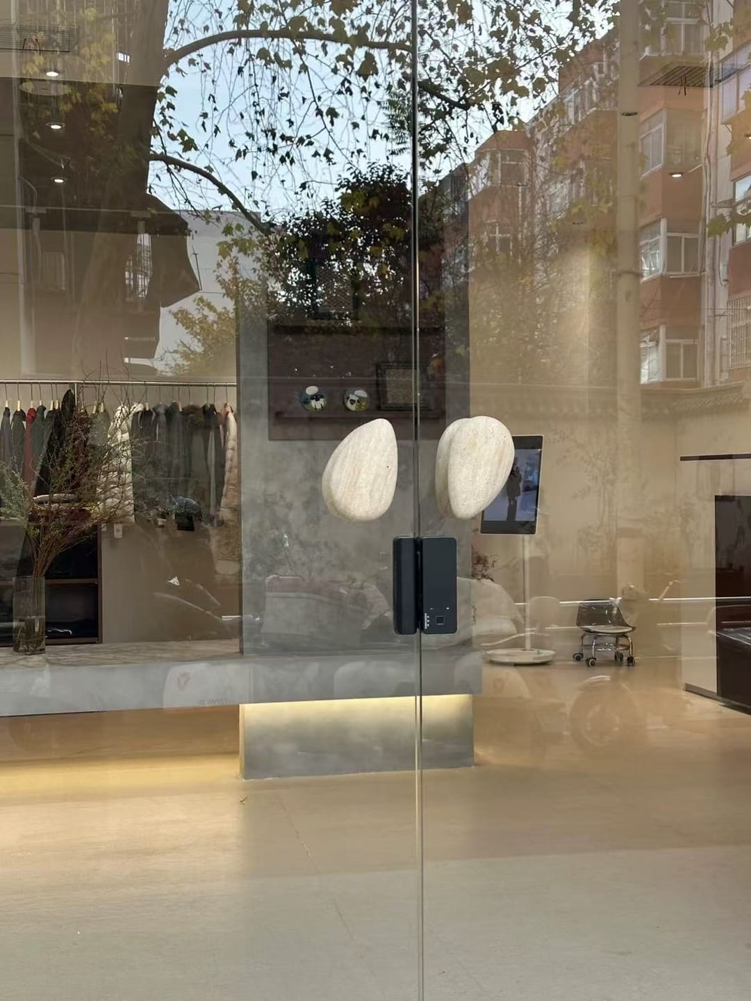 Customer photo review of Irregular Round Door Handles