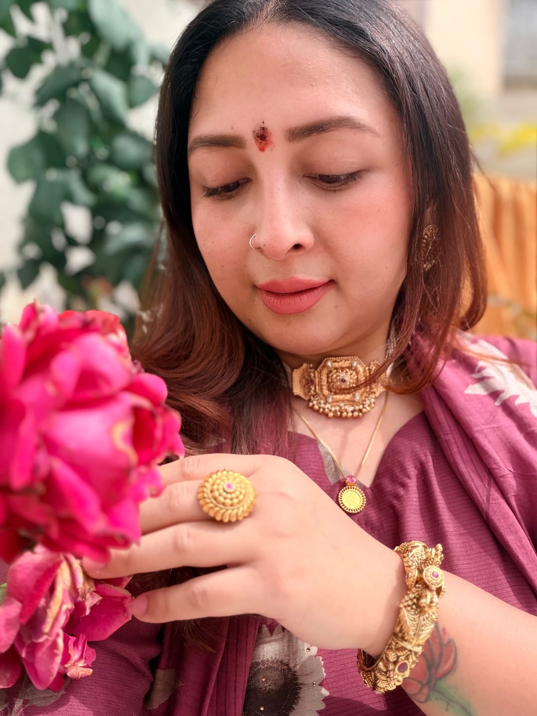 Customer photo review of Circular gold bead design with ruby stone center adjustable ring