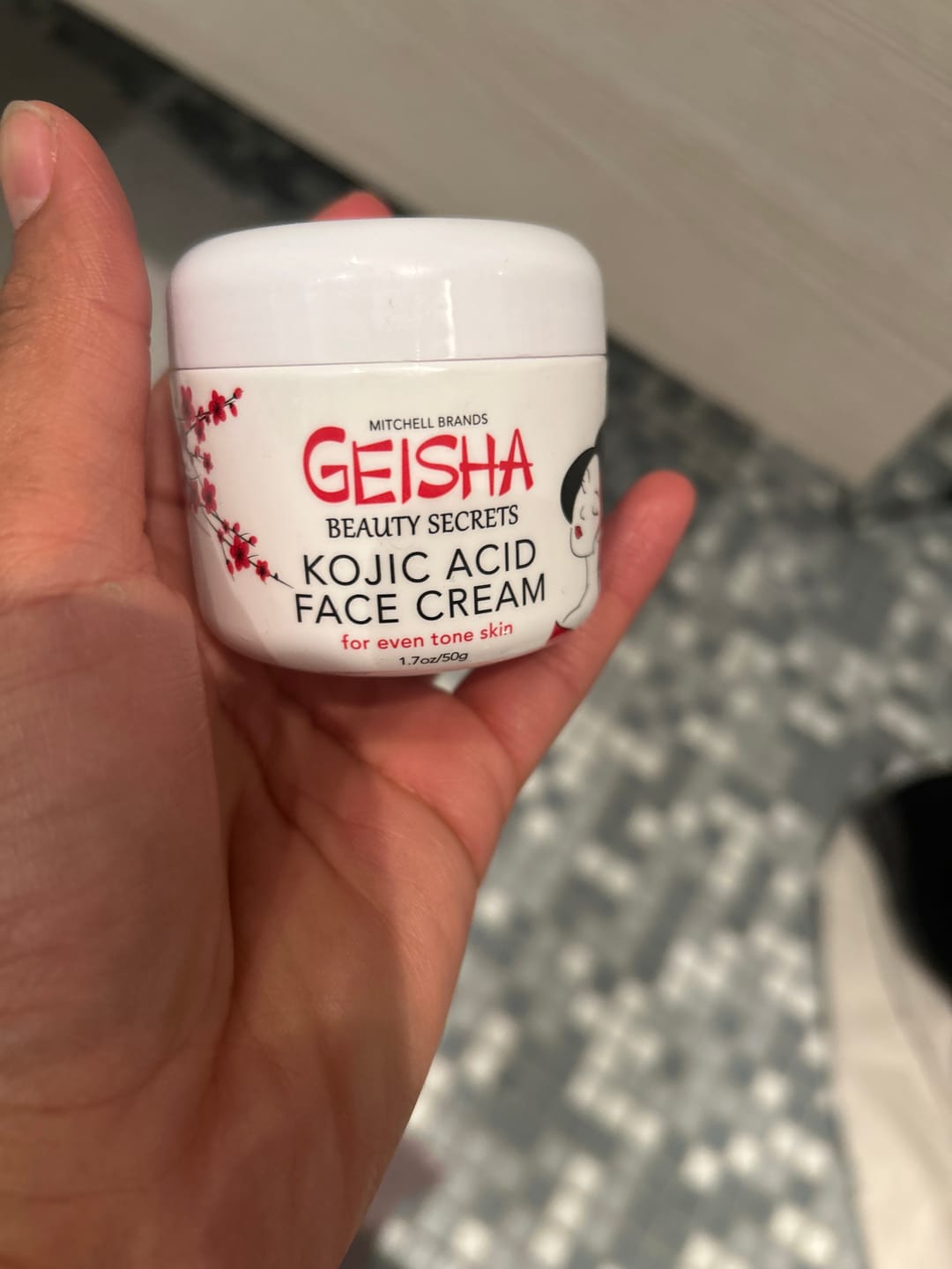Customer photo review of Geisha Active Brightening Cream with Kojic Acid - 50ml / 1.7 fl oz