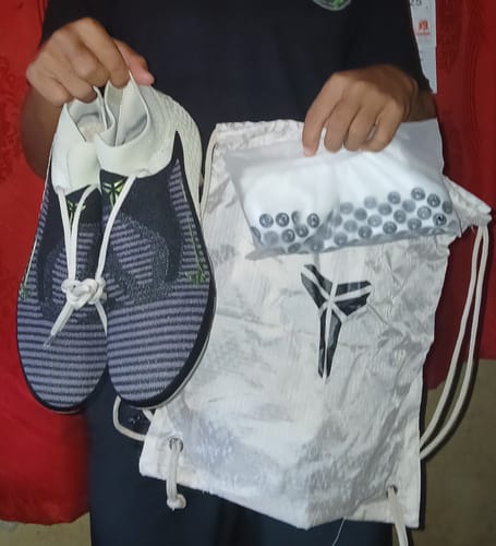 Avis photo d'un client sur PHANTOM 6 ELITE HIGH CUT FG - KOBE BRYANT MAMBA