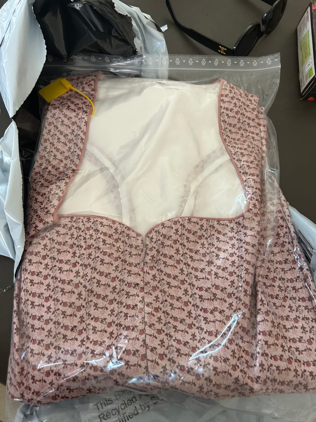 Customer photo review of Rosa Herz-Ausschnitt traditionell Dirndl
