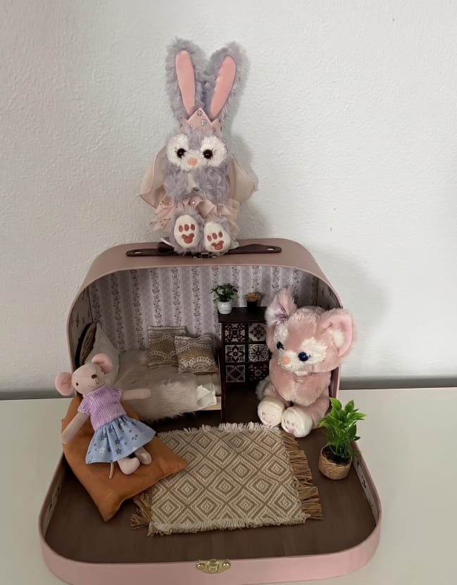 Customer photo review of The Moonlight Space Dream in the Bedroom – 1:12 Scale Dollhouse Miniature Story-Box