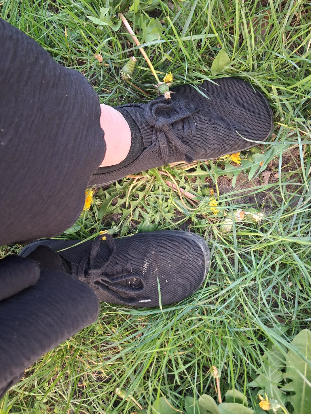 Customer photo review of Vaistoa Iloa | Knitted Barefoot Sneakers