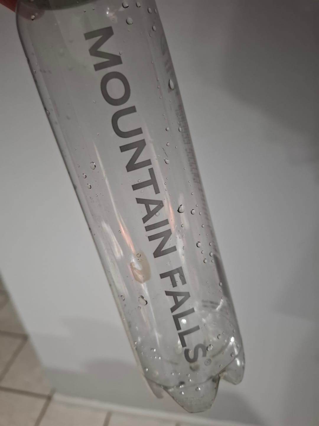 Customer photo review of Signature PET 500ml - Sparkling Mineral Water