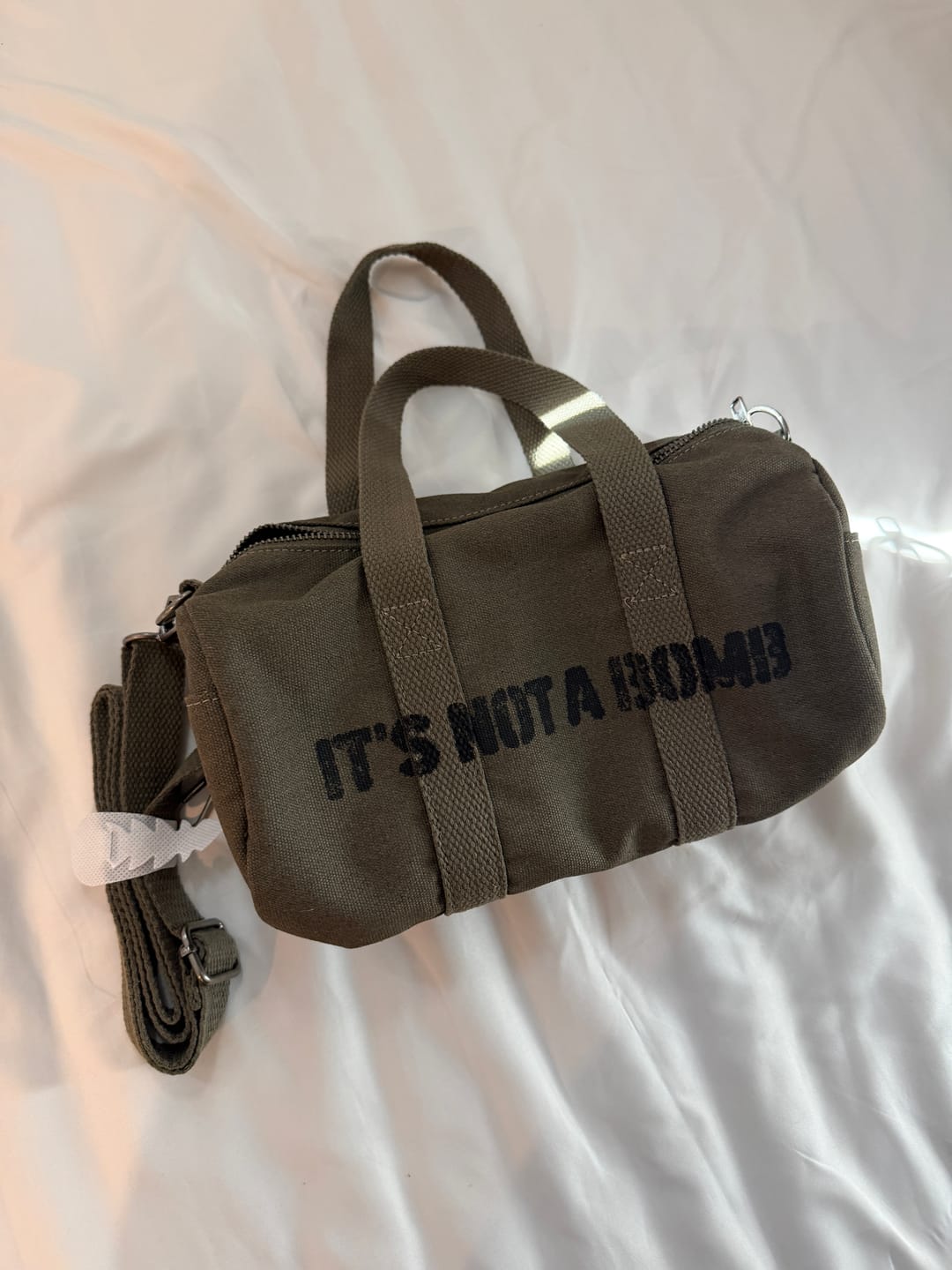Customer photo review of BTS - ARIRANG WORLD TOUR OFFICIAL MD OFFICIAL LIGHT STICK BAG