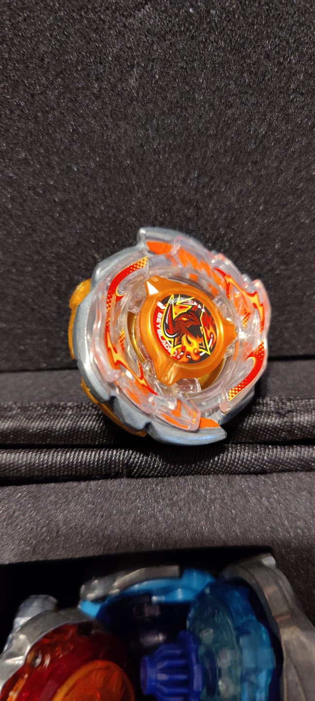 Customer photo review of [Pre-Order] Takara Tomy Beyblade X CX-15 Ragna Rage FE4-55Y