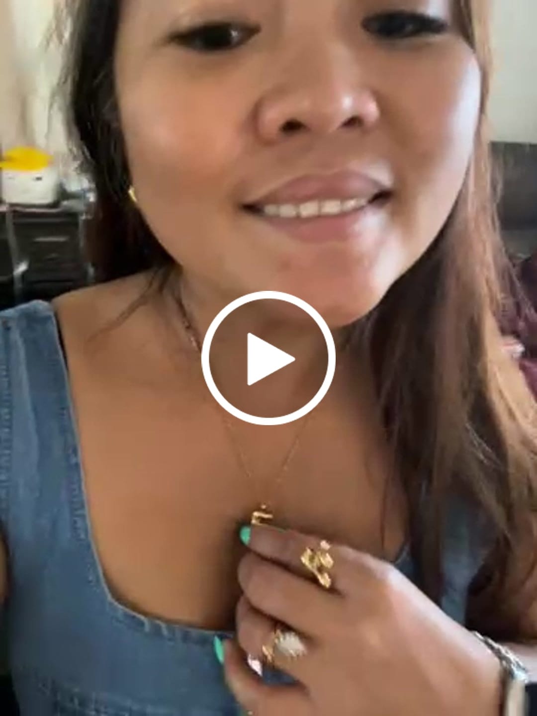 Customer video review of Bubble Letter Initial Necklace (Bundle)