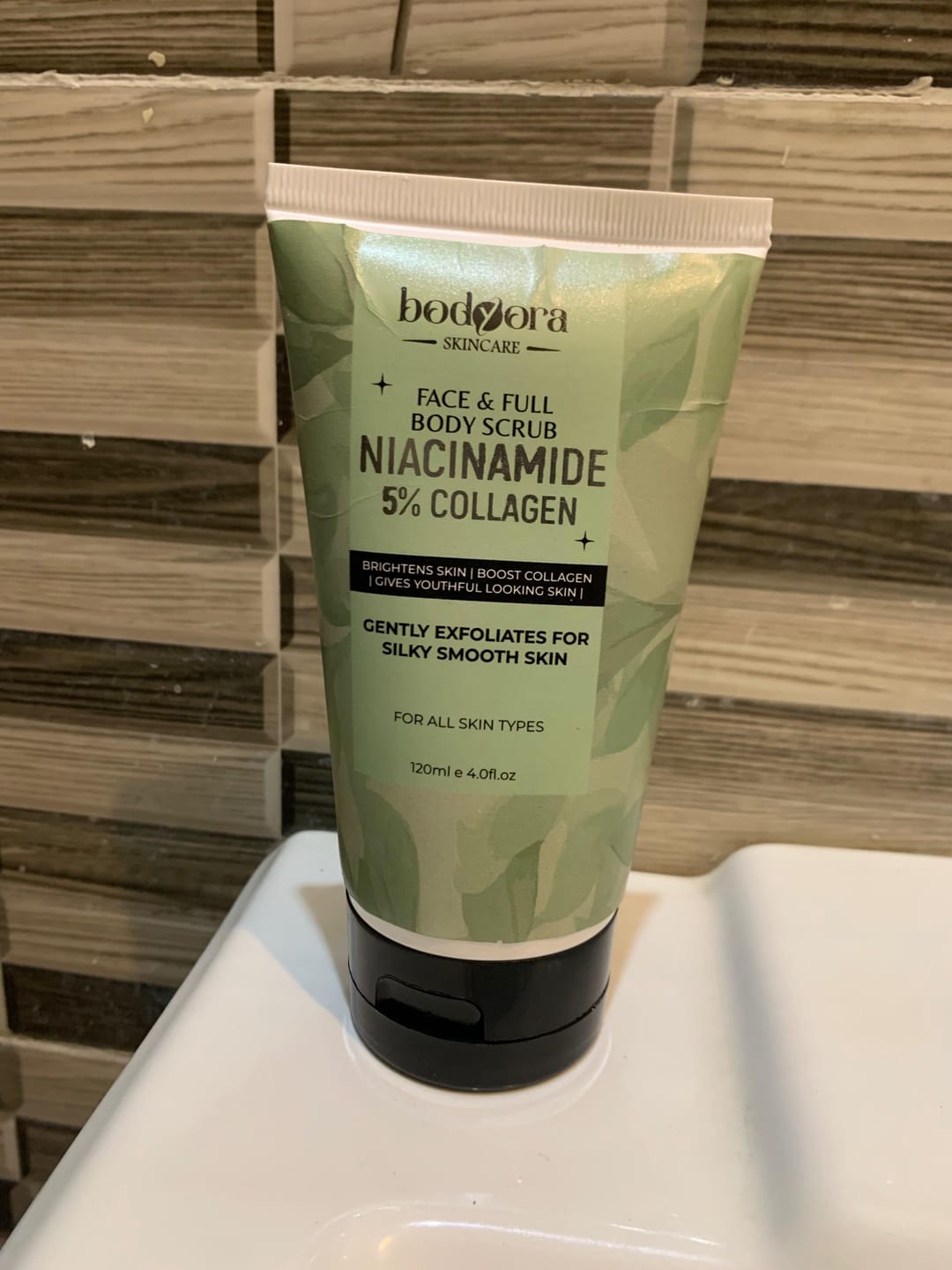 Customer photo review of Niacinamide 5% Collagen Face & Full Body Scrub