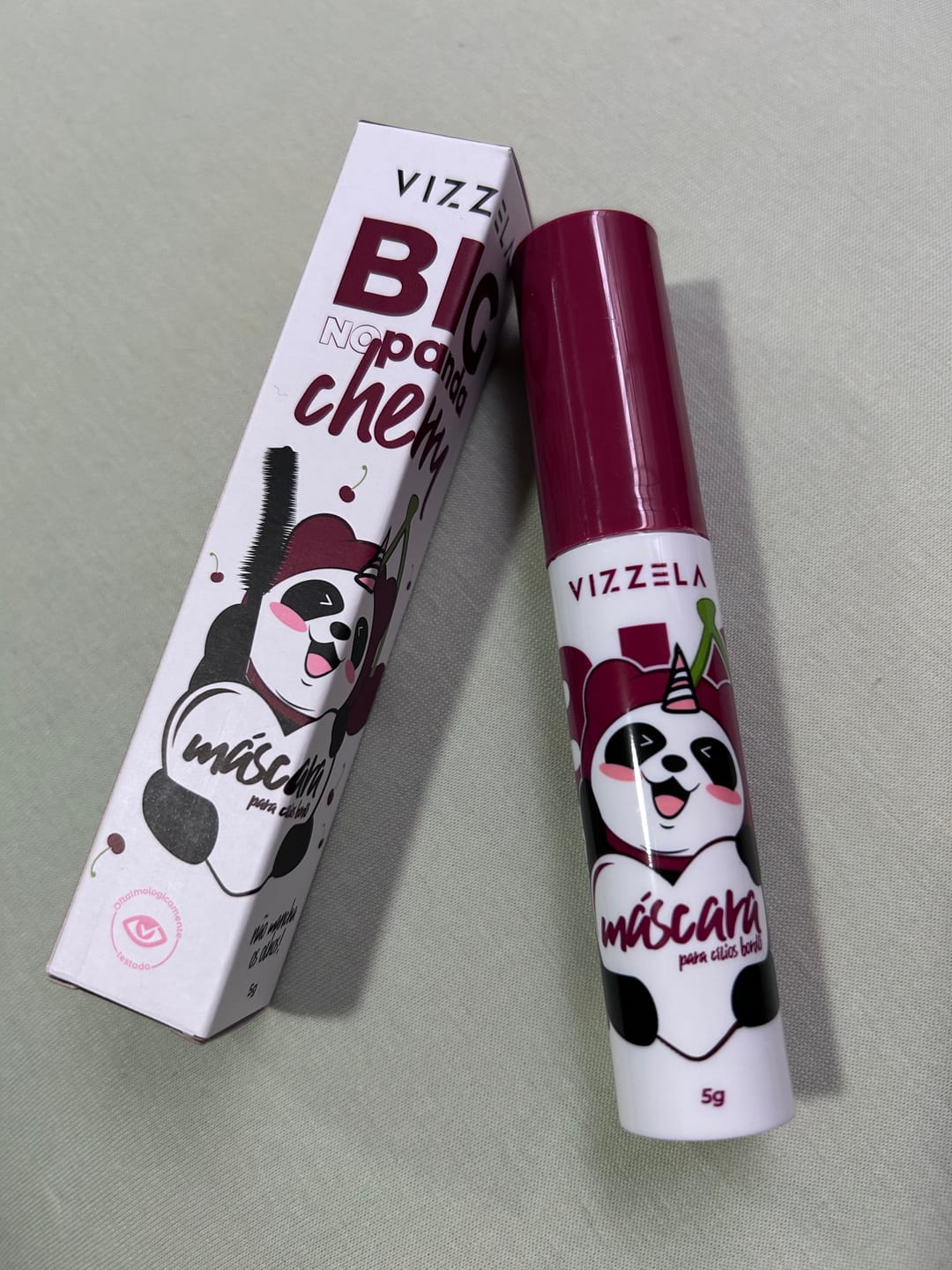 Customer photo review of Máscara para Cílios Big No Panda Cherry - Bordô