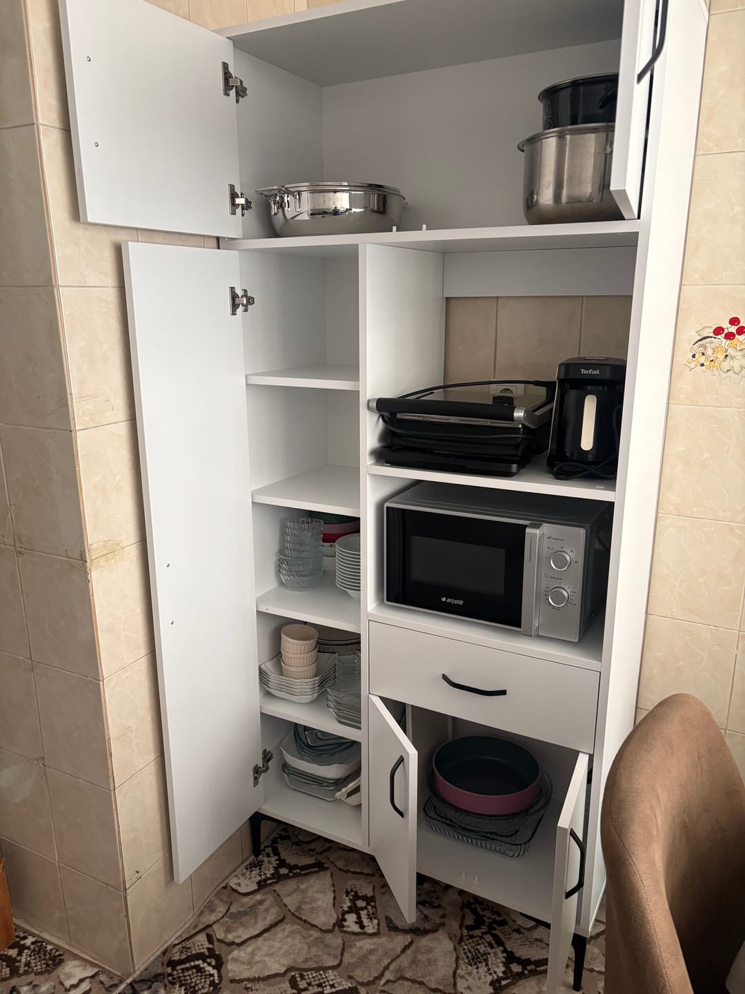Customer photo review of Rani JE165 Çok Amaçlı Dolap 5 Kapaklı 1 Çekmeceli Kiler Mutfak Dolabı Beyaz