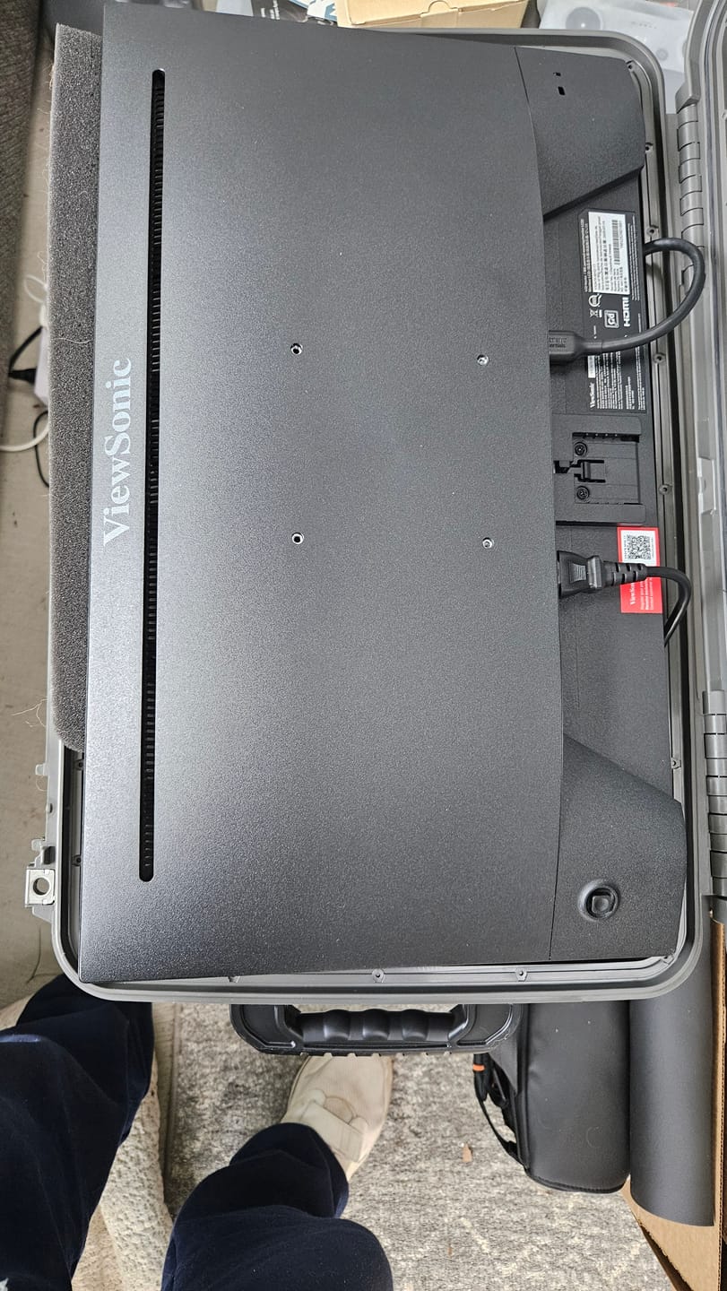 Customer photo review of 24" Monitor in Hardshell Case w/ Battery