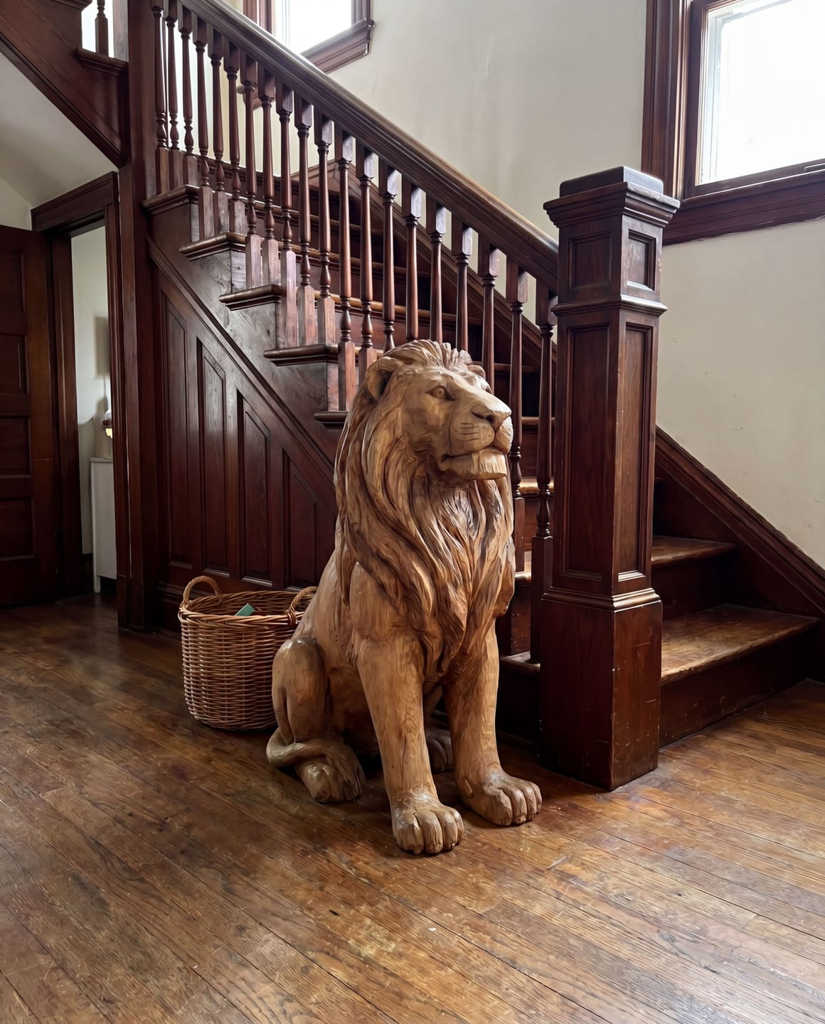 Customer photo review of Rustic Regal: The Hand-Carved Weathered Wood Lion Sculpture | Wood Sculpture