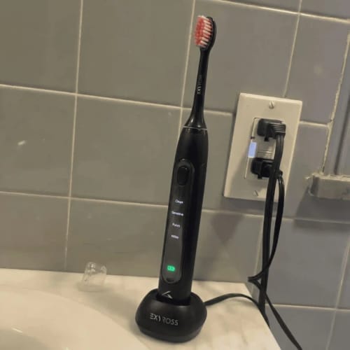 Customer photo review of Exy Red Light Toothbrush