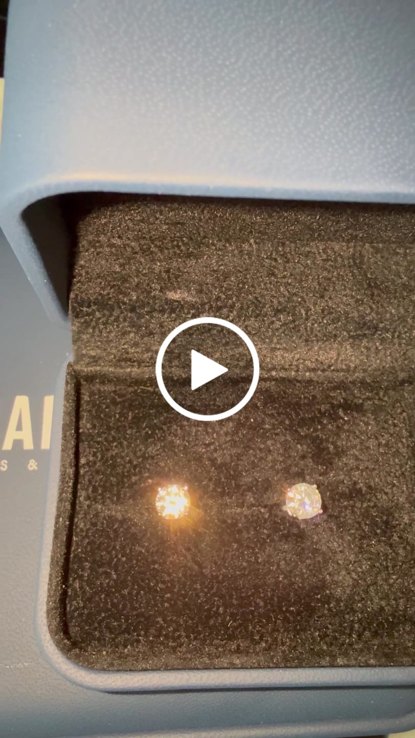 Customer video review of VVS Moissanite Stud Earrings (ALL SIZES)