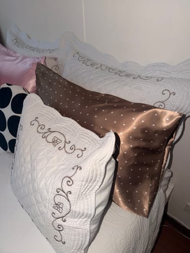 Customer photo review of Funda de Satín