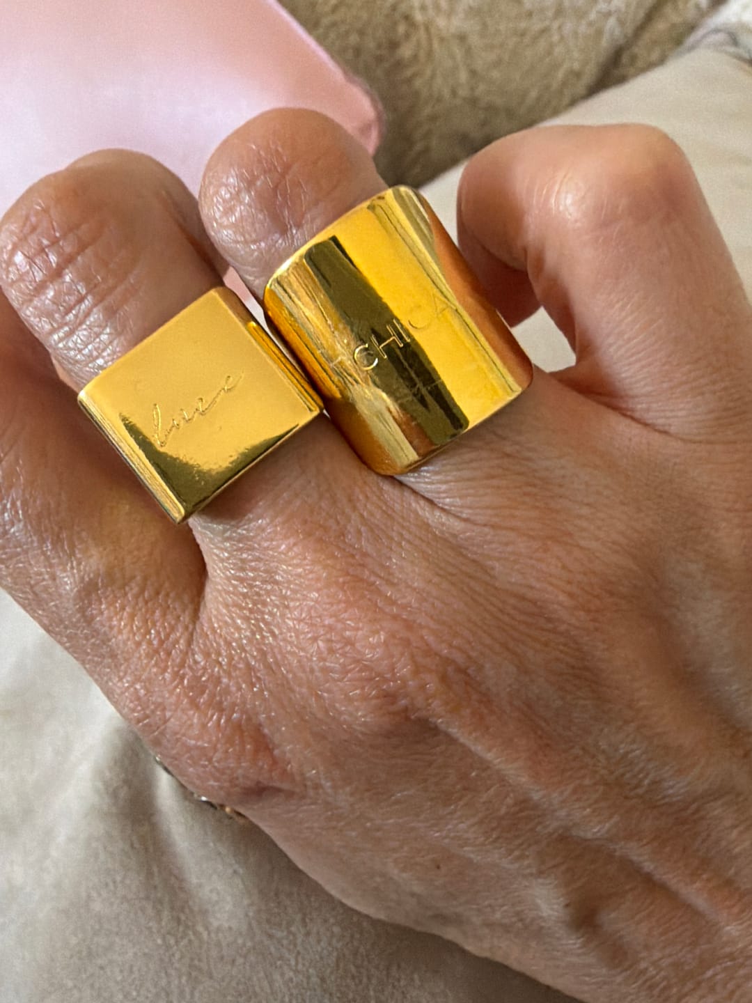Customer photo review of WORD RING — ANELLO CON SCRITTA IN BAGNO ORO | MADE IN FLORENCE