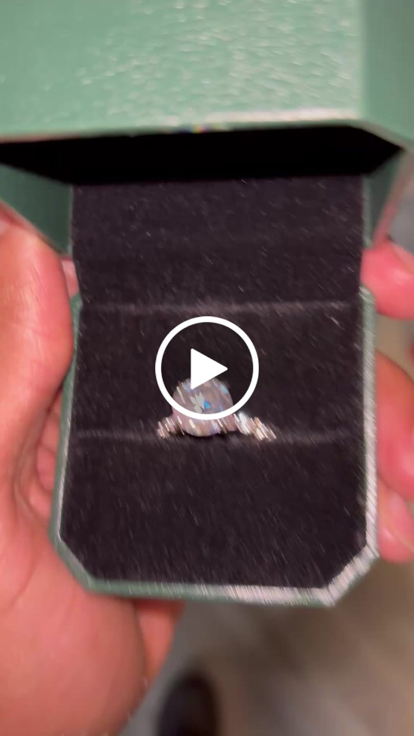 Customer video review of Rodiffy Moissanite 2.0Ct~4.0 Ct Round Engagement Ring -4 Prong Setting