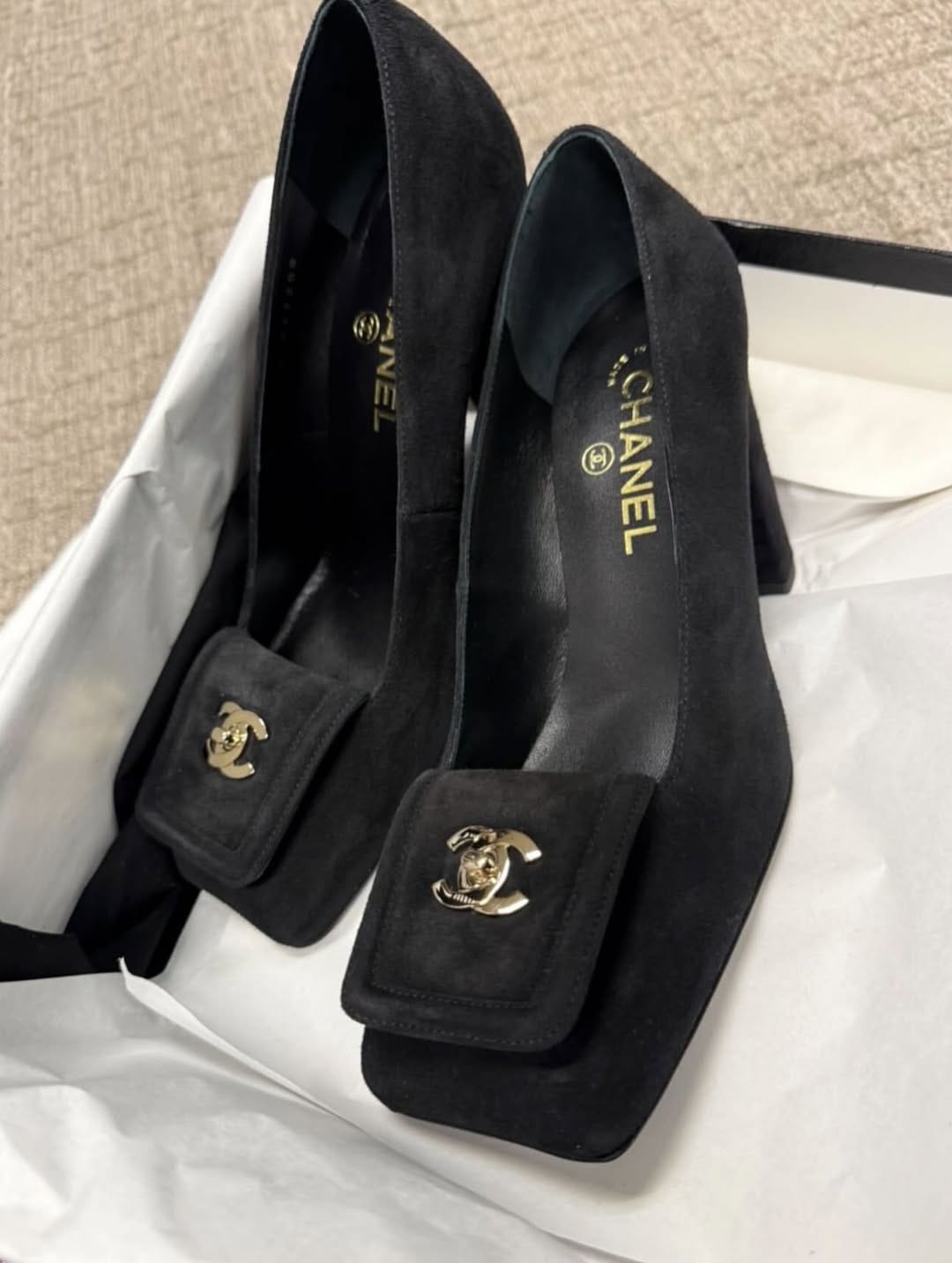 Customer photo review of Chanel 2026 High Heel Pump Black Suede 547929