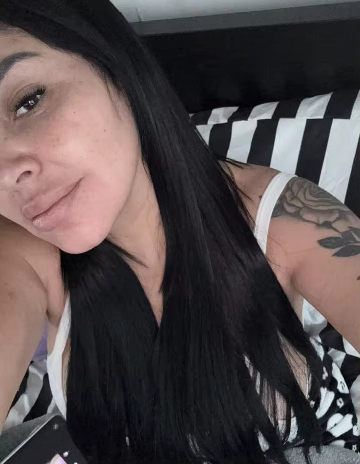 Customer photo review of Remy Clip-In Hair Extensions 100g – Straight