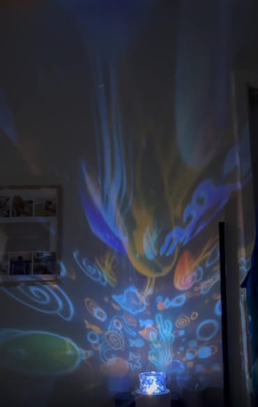 Customer photo review of Kinder Nachtlicht Projektor 2in1 | Sternenhimmel Einschlafhilfe