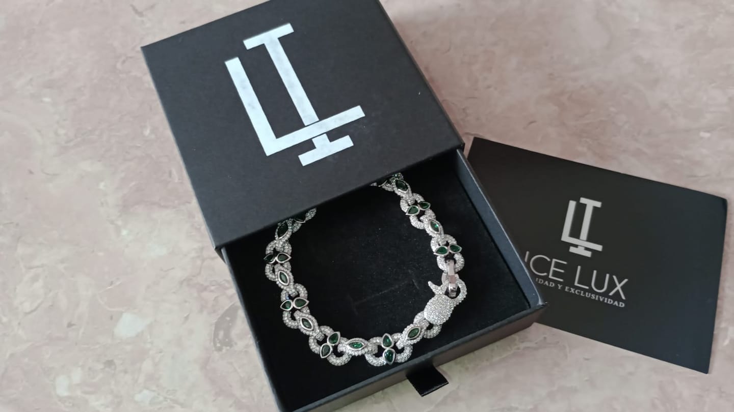 Customer photo review of Pulso inifinity verde