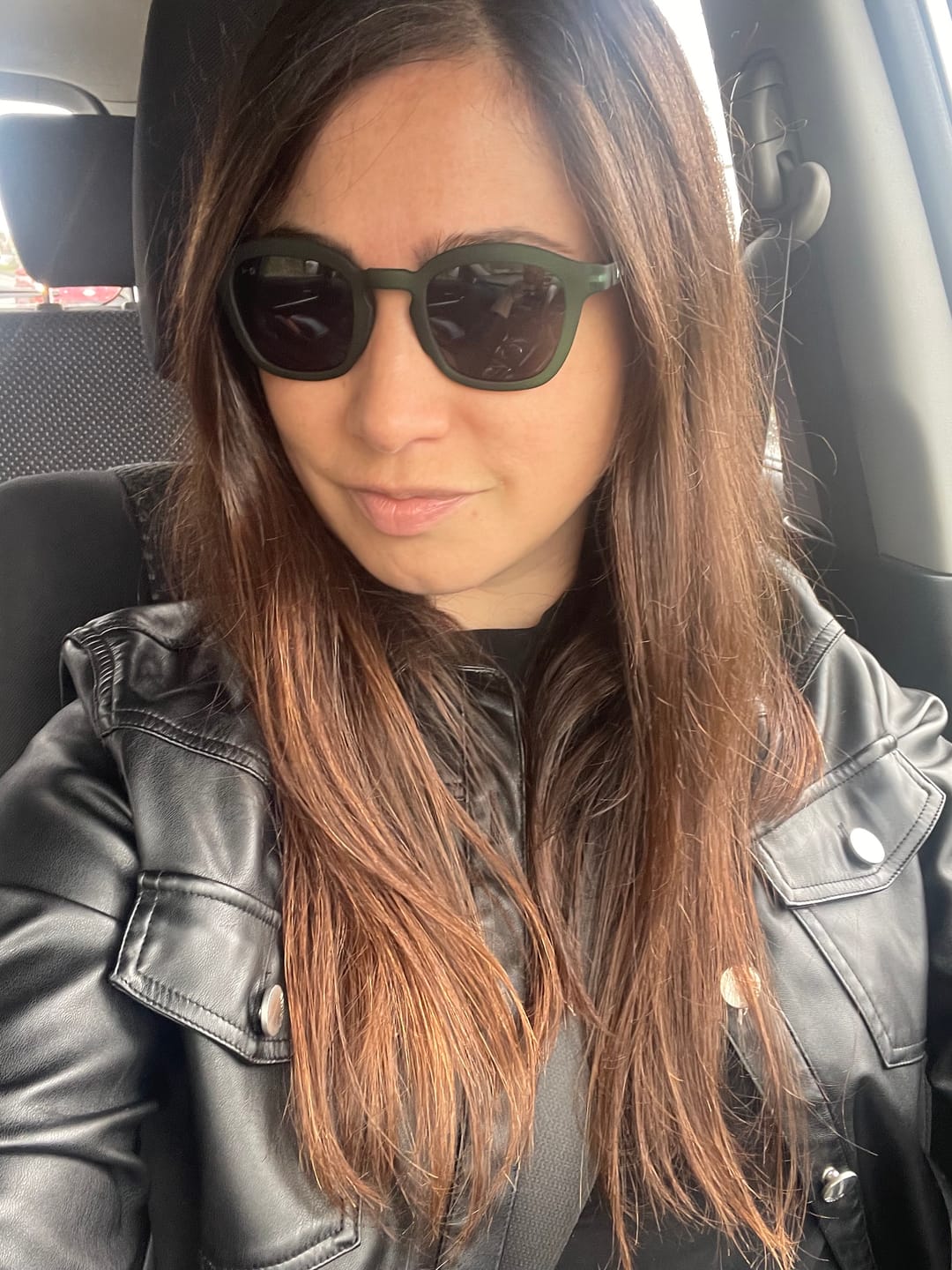 Customer photo review of Thom Dark Green