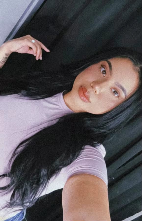 Customer photo review of Remy Clip-In Hair Extensions 100g – Straight