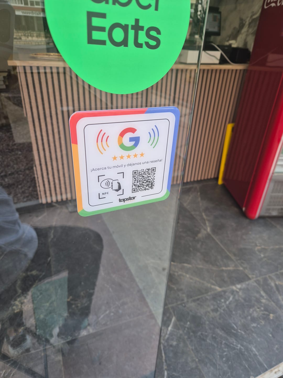 Customer photo review of Placa Reseñas de Google